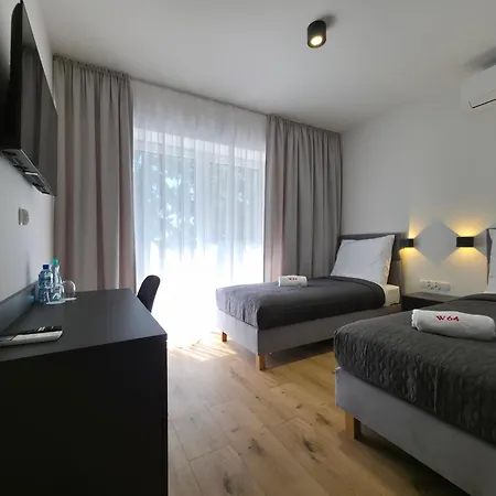 W64 Aparthotel 3*